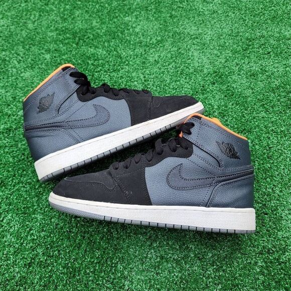 Nike Air Jordan 1 Retro High BG 'Metallic Hematite - Men's shoes - size 7 - Picture 1 of 11